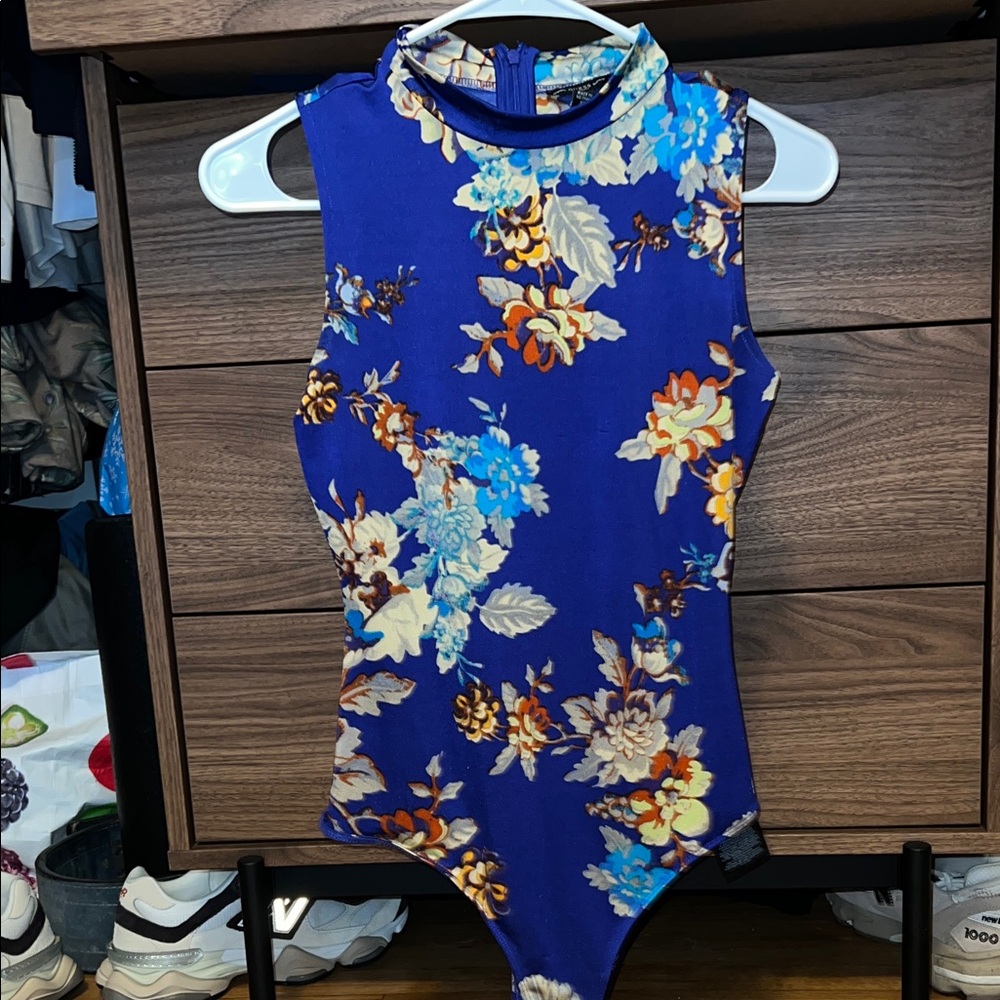 Floral Sleeveless Bodysuit- GUESS size xs